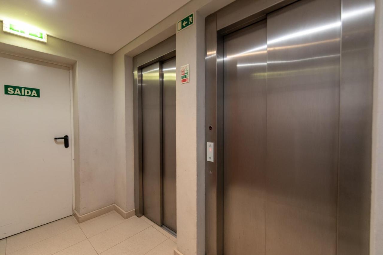 Apartamento Luz T1 セシンブラ エクステリア 写真