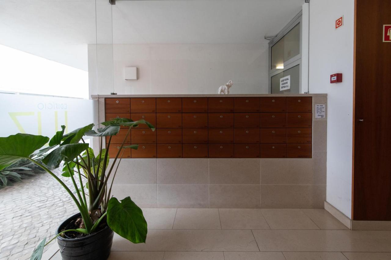 Apartamento Luz T1 セシンブラ エクステリア 写真